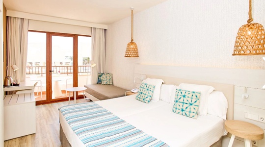 Hotel 4 * en Ibiza en venta